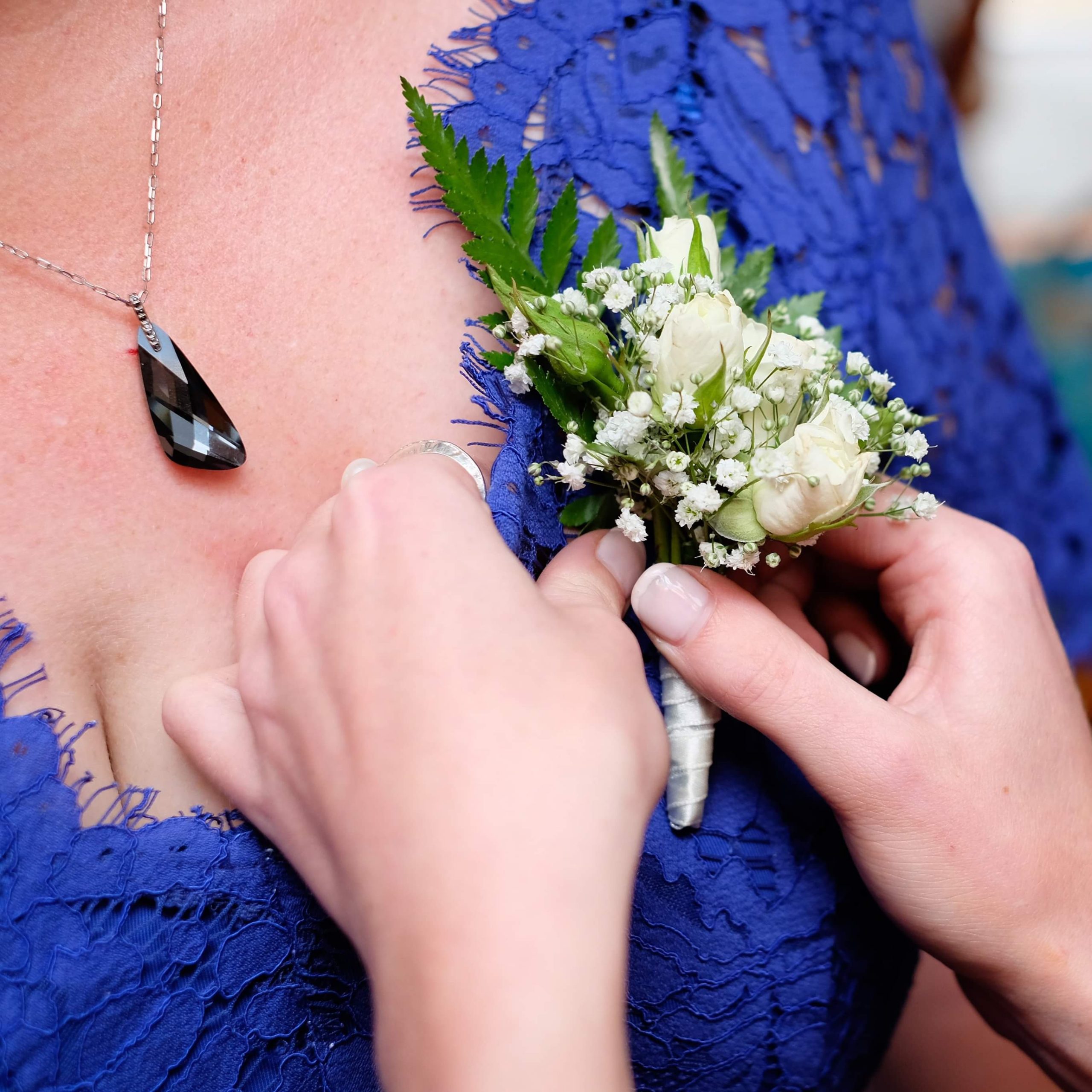 shoulder corsage